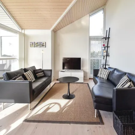 Three-Bedroom Holiday Home In Faaborg