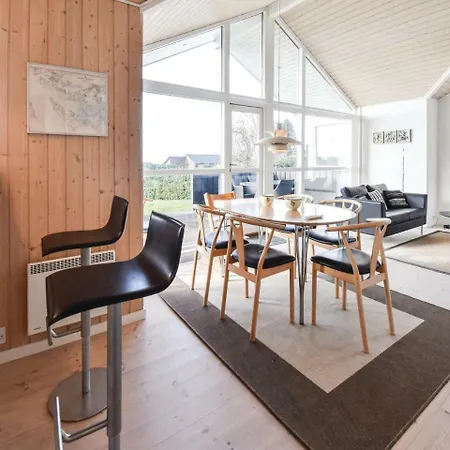 Three-bedroom In Fåborg