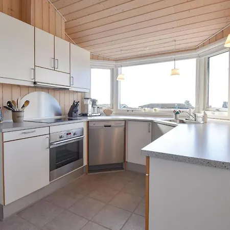 Dom wakacyjny Three-bedroom In